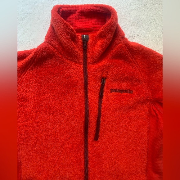 Patagonia R2 Red Fleece Jacket - Picture 8 of 16
